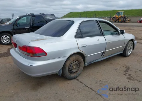 2002 Honda Accord 2.3 Lx from USA, damaged, VIN 3HGCG66592G702266